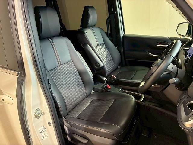 トヨタ&nbsp;ノアハイブリッドの画像9