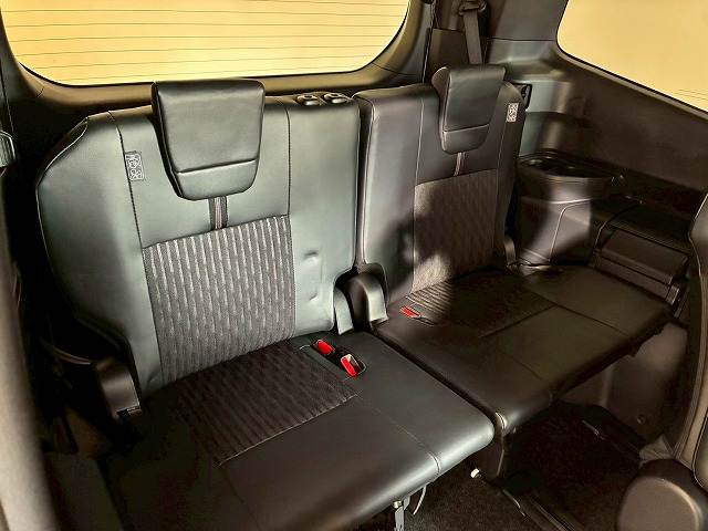 トヨタ&nbsp;ノアハイブリッドの画像11