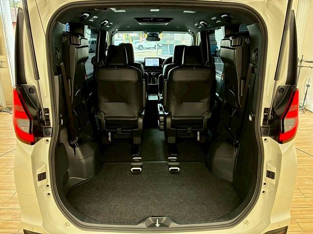 トヨタ&nbsp;ノアハイブリッドの画像12