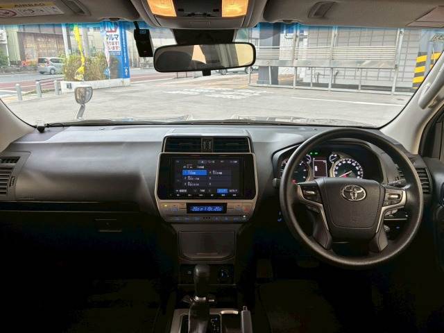 トヨタ&nbsp;ランドクルーザープラドの画像3