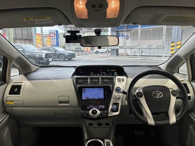 トヨタ プリウスαの画像3