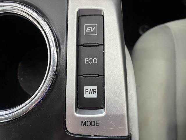 トヨタ プリウスαの画像7