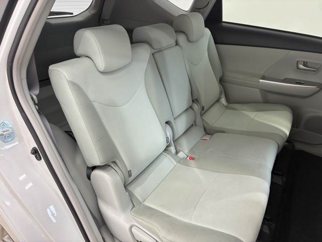 トヨタ プリウスαの画像10