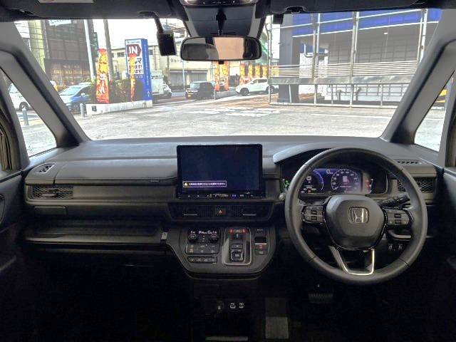 ステップワゴンe:HEV SPADA 内装他