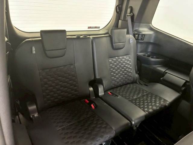 トヨタ&nbsp;ヴォクシーハイブリッドの画像12