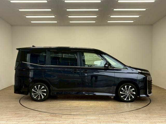 トヨタ&nbsp;ヴォクシーハイブリッドの画像17