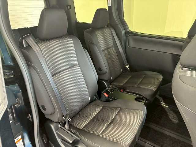 トヨタ&nbsp;ヴォクシーの画像11