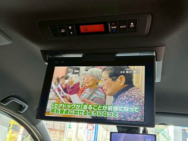 トヨタ&nbsp;ヴォクシーハイブリッドの画像5