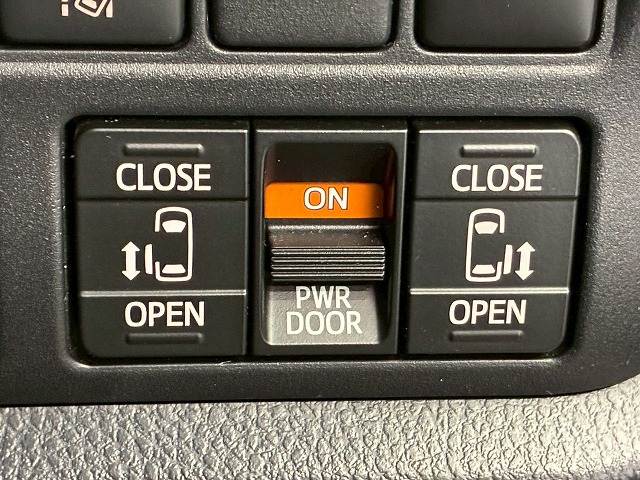 トヨタ&nbsp;ヴォクシーハイブリッドの画像6