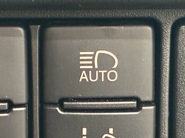 トヨタ&nbsp;ヴォクシーハイブリッドの画像8