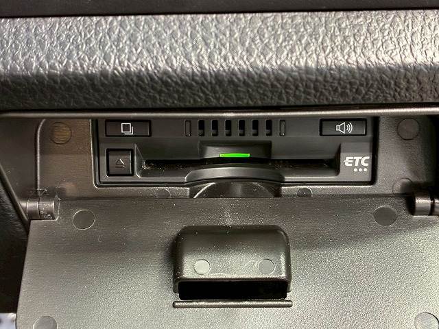 トヨタ&nbsp;ヴォクシーハイブリッドの画像9