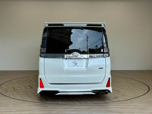 トヨタ&nbsp;ヴォクシーハイブリッドの画像15