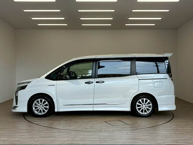 トヨタ&nbsp;ヴォクシーハイブリッドの画像16