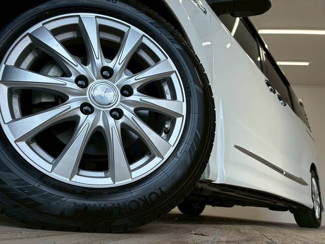 トヨタ&nbsp;ヴォクシーハイブリッドの画像19