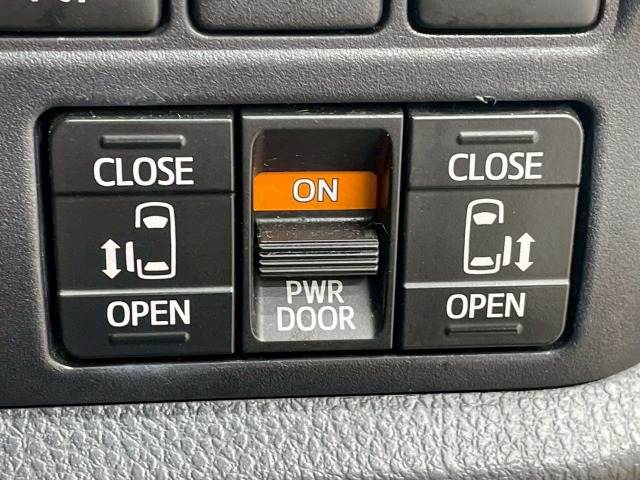 トヨタ&nbsp;エスクァイアハイブリッドの画像5