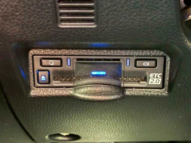 トヨタ&nbsp;ヴォクシーの画像9