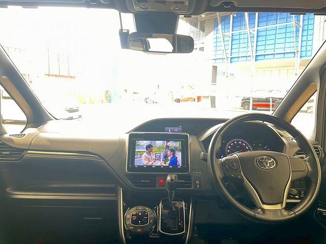 トヨタ&nbsp;エスクァイアの画像3