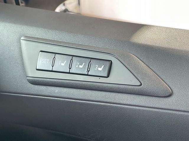 トヨタ&nbsp;アルファードの画像8