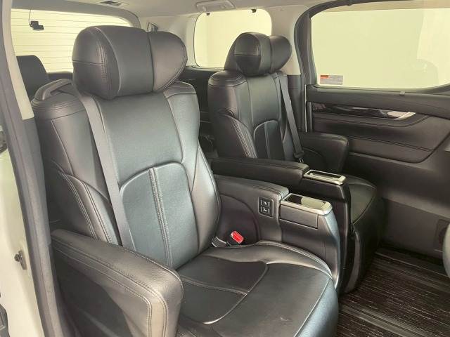 トヨタ&nbsp;アルファードの画像11