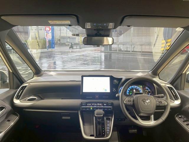 トヨタ&nbsp;ノアハイブリッドの画像3