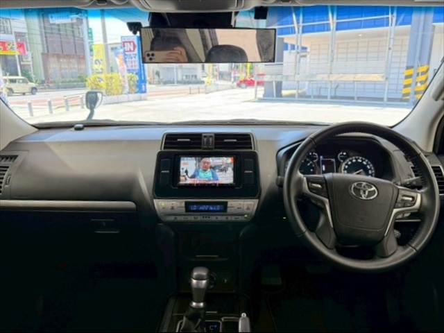トヨタ&nbsp;ランドクルーザープラドの画像3