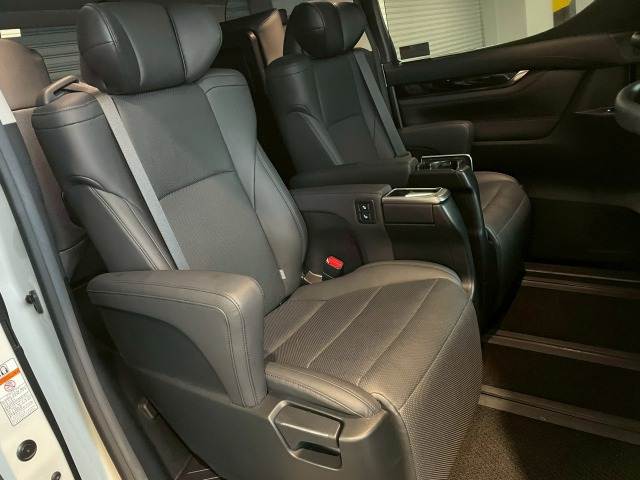 トヨタ&nbsp;アルファードの画像11