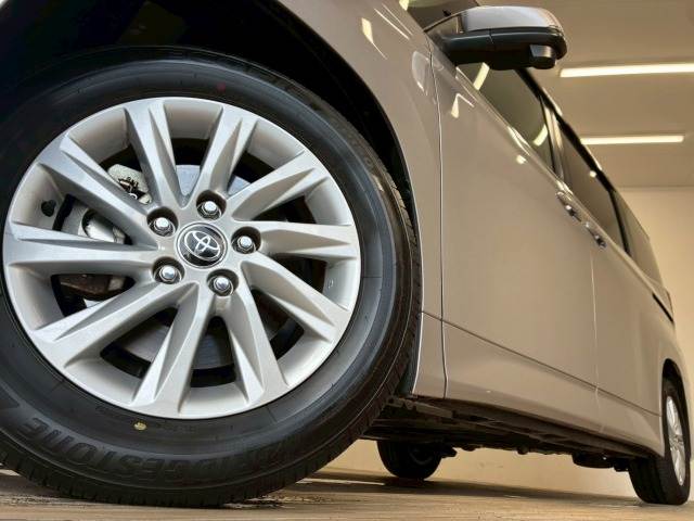 トヨタ&nbsp;ノアの画像18