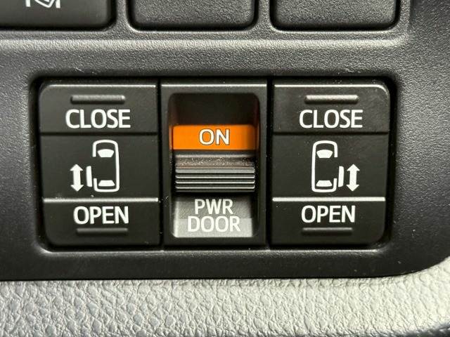 トヨタ&nbsp;ヴォクシーの画像7