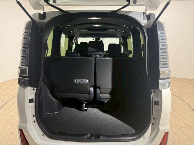 トヨタ&nbsp;ヴォクシーの画像12