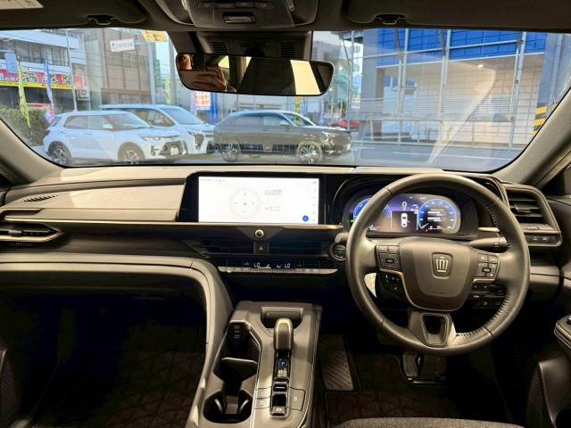 クラウンクロスオーバーG “Advanced” 内装他