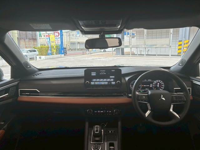 三菱 アウトランダーPHEVの画像3