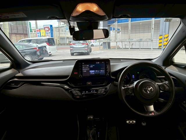 トヨタ&nbsp;C-HRの画像3