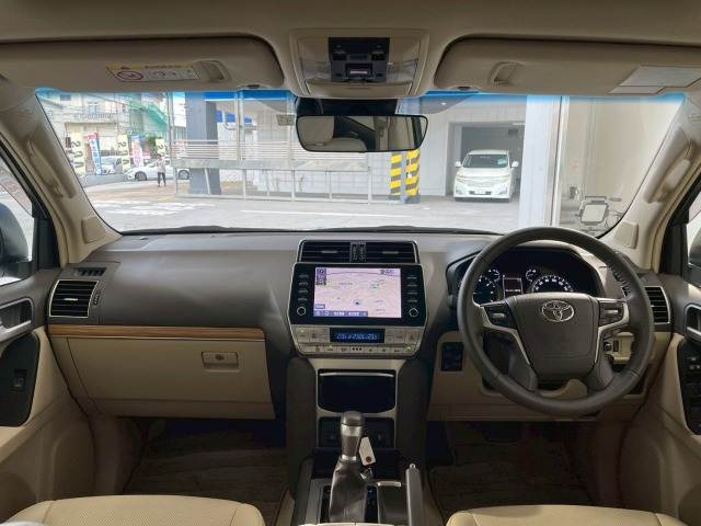 トヨタ ランドクルーザープラドの画像3