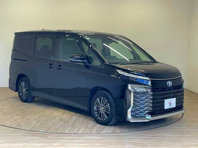 トヨタ ヴォクシーハイブリッドの画像15