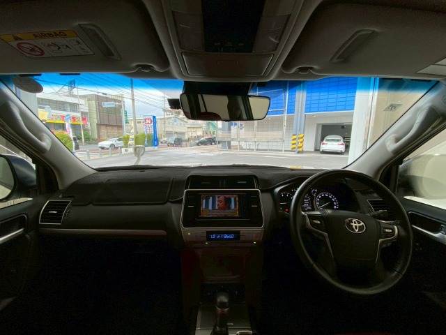 トヨタ ランドクルーザープラドの画像3