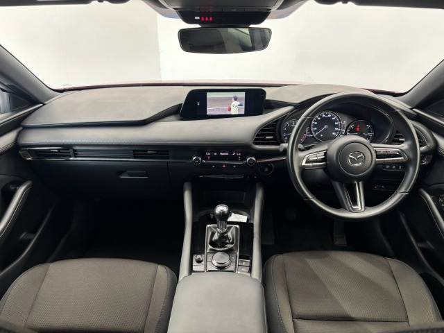 マツダMAZDA3 FASTBACK15S Touring 内装他