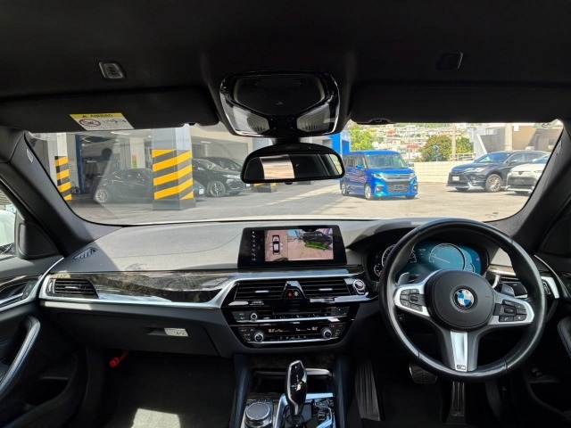 BMW 5Series Sedanの画像2