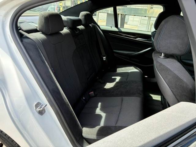 BMW 5Series Sedanの画像12