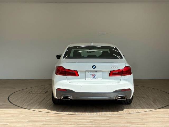 BMW 5Series Sedanの画像16