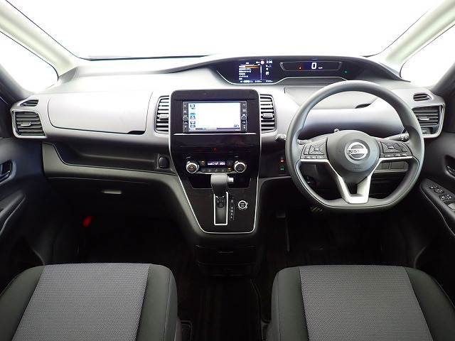 日産セレナX 内装他