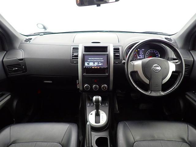 日産エクストレイル20X 内装他