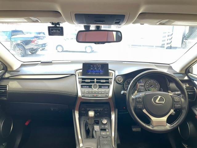レクサスNX♪NX200t I package 内装他