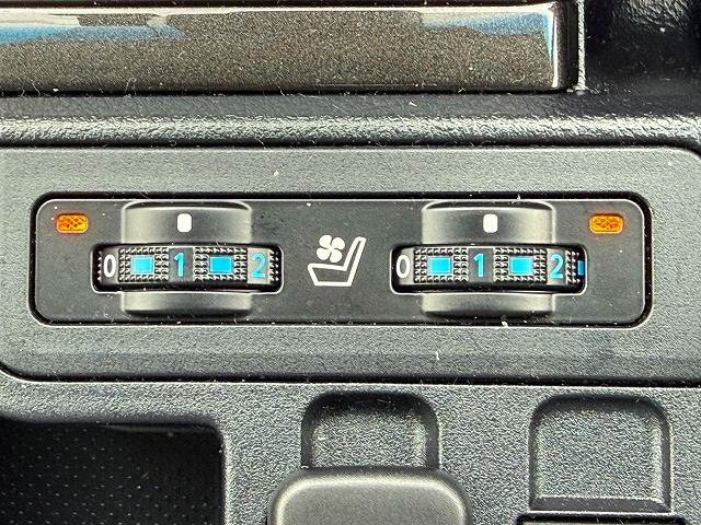 トヨタ ランドクルーザープラドの画像6