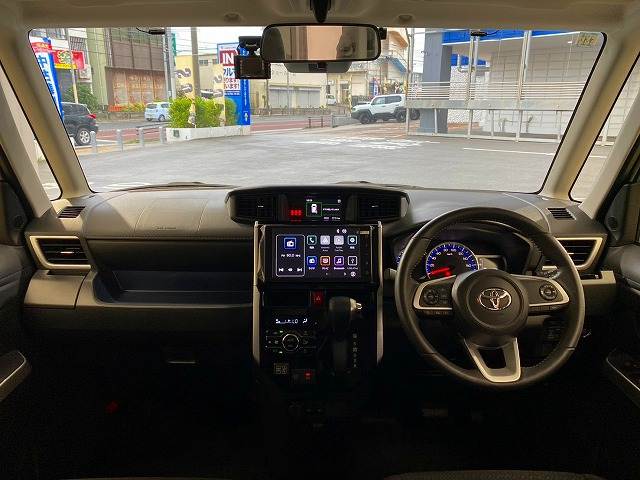 トヨタルーミーカスタムＧ　本土仕入れ／全周囲モニター／ＡｐｐｌｅＣａｒｐｌａｙ／コーナーセンサー／両側電動スライドドア／シートヒーター／スマートキー／プッシュスタート／追従式クルーズコントロール／レーンキープ／ＬＥＤ 内装他