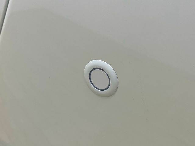 ルーミーカスタムＧ　本土仕入れ／全周囲モニター／ＡｐｐｌｅＣａｒｐｌａｙ／コーナーセンサー／両側電動スライドドア／シートヒーター／スマートキー／プッシュスタート／追従式クルーズコントロール／レーンキープ／ＬＥＤ 内装他