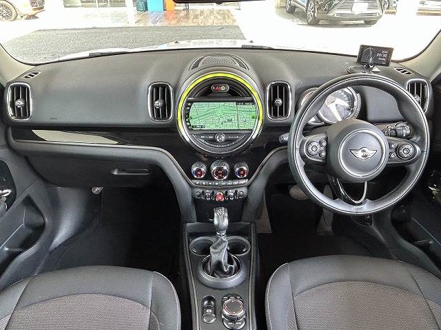 MINI CROSSOVER5ドア COOPER D ALL4 内装他