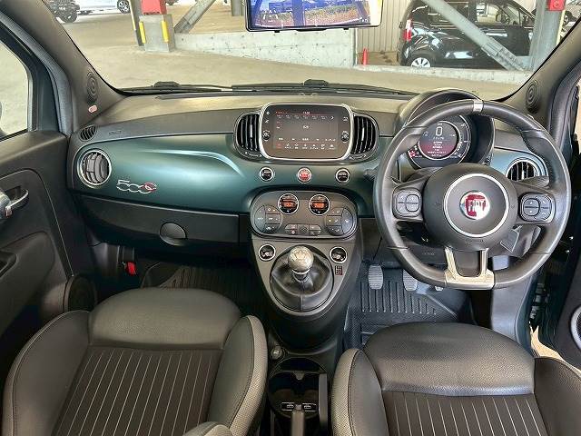 500Cマヌアーレ ピゥ　チエロ 内装他