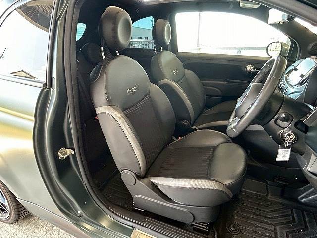 500Cマヌアーレ ピゥ　チエロ 内装他