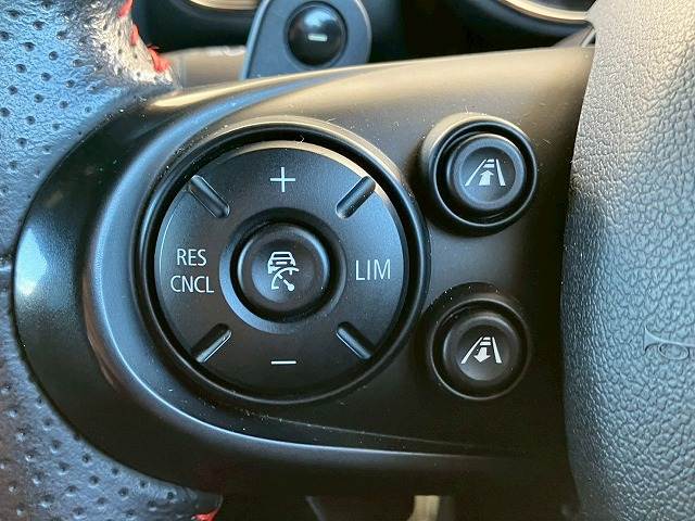 BMW MINI CROSSOVERの画像8