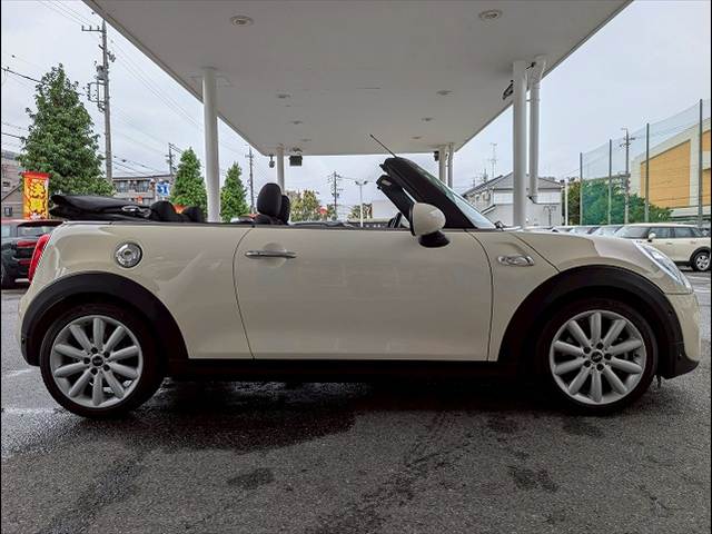 BMW MINI CONVERTIBLEの画像12